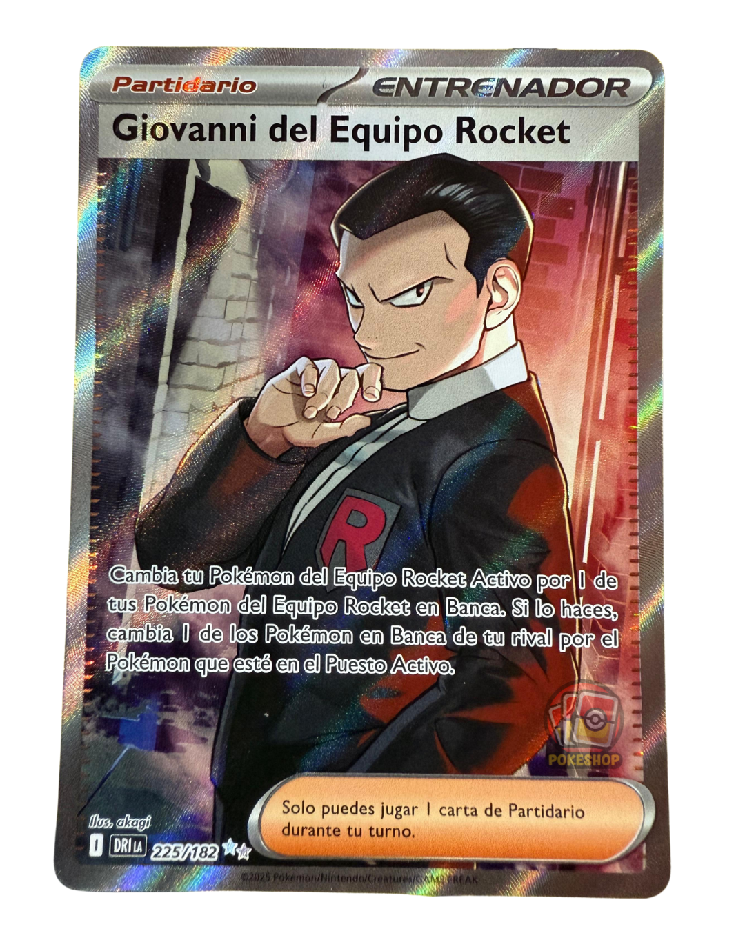 Giovanni del Equipo Rocket - Rivales Predestinados